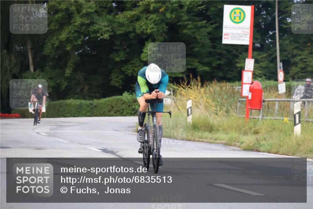 25.08.2024 - Elbe Triathlon Hamburg Fuchs,  Jonas http://msf.ph/oto/6835513 25.08.2024 08:42:49 Radfahren 48, 61 meine-sportfotos.de