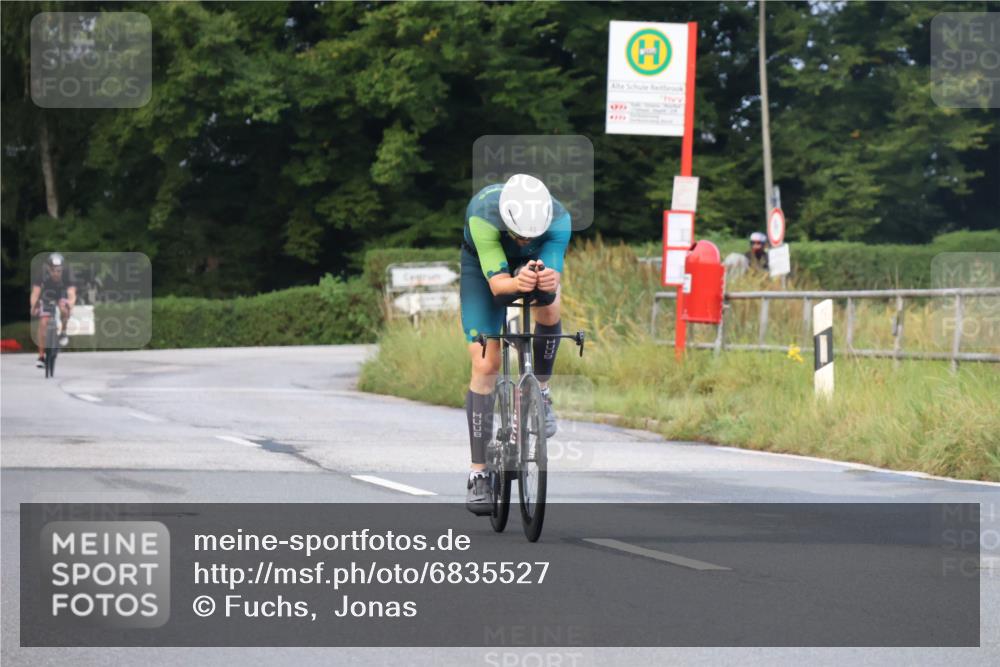 25.08.2024 - Elbe Triathlon Hamburg Fuchs,  Jonas http://msf.ph/oto/6835527 25.08.2024 08:42:49 Radfahren 48, 61 meine-sportfotos.de