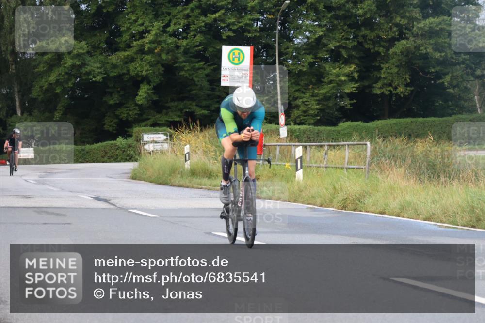 25.08.2024 - Elbe Triathlon Hamburg Fuchs,  Jonas http://msf.ph/oto/6835541 25.08.2024 08:42:49 Radfahren 48, 61 meine-sportfotos.de