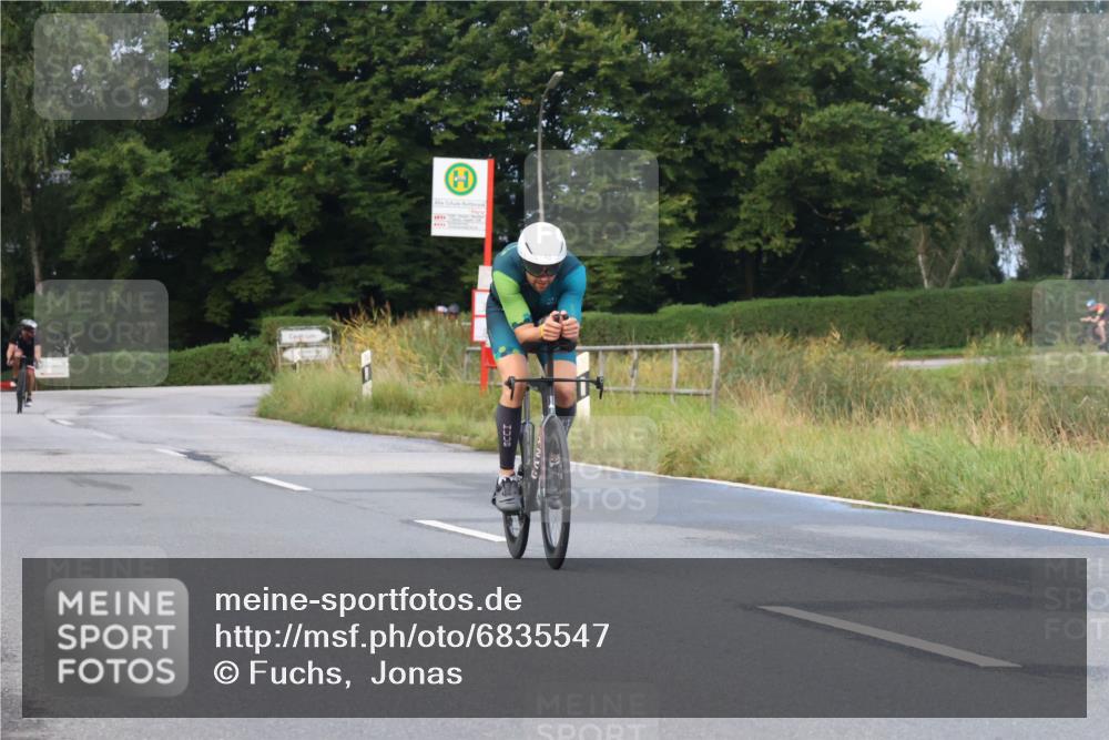 25.08.2024 - Elbe Triathlon Hamburg Fuchs,  Jonas http://msf.ph/oto/6835547 25.08.2024 08:42:49 Radfahren 48, 61 meine-sportfotos.de
