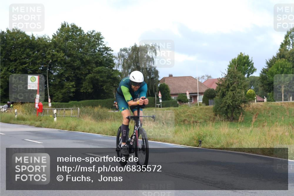25.08.2024 - Elbe Triathlon Hamburg Fuchs,  Jonas http://msf.ph/oto/6835572 25.08.2024 08:42:50 Radfahren 48, 61 meine-sportfotos.de