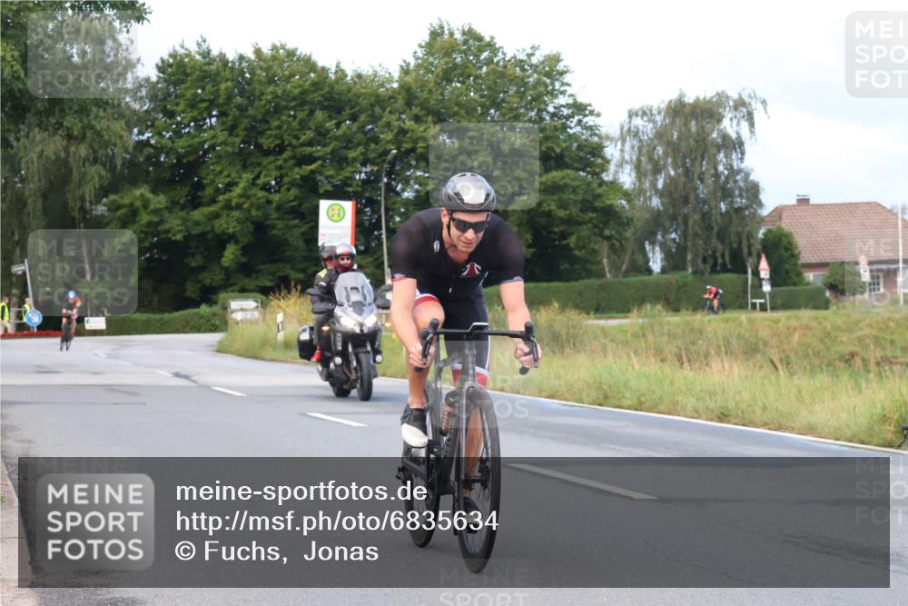 25.08.2024 - Elbe Triathlon Hamburg Fuchs,  Jonas http://msf.ph/oto/6835634 25.08.2024 08:42:55 Radfahren 48, 61, 52 meine-sportfotos.de