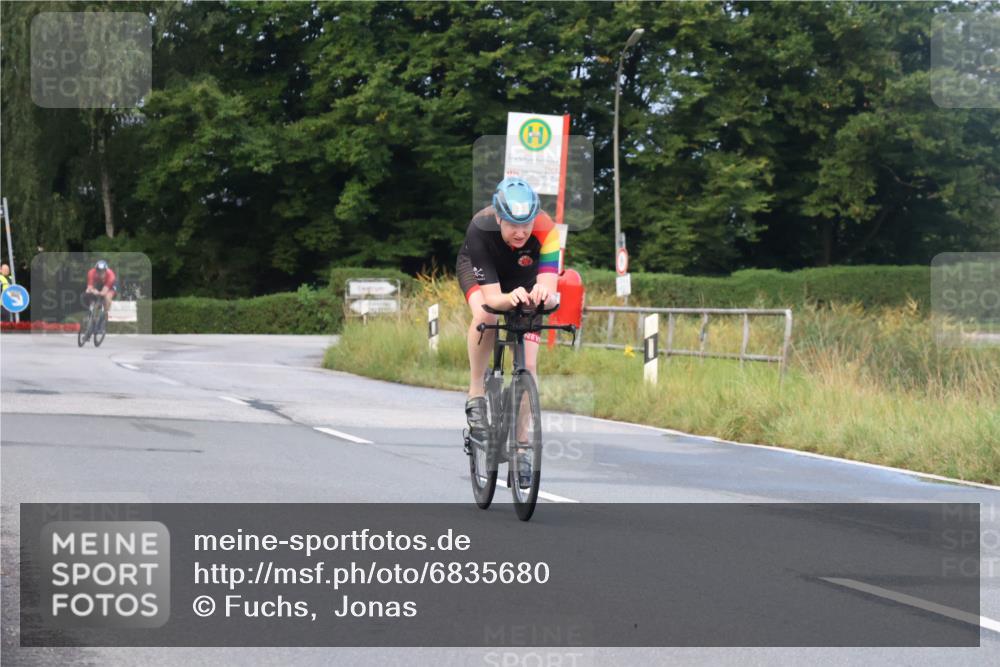 25.08.2024 - Elbe Triathlon Hamburg Fuchs,  Jonas http://msf.ph/oto/6835680 25.08.2024 08:42:59 Radfahren 61, 52, 84 meine-sportfotos.de