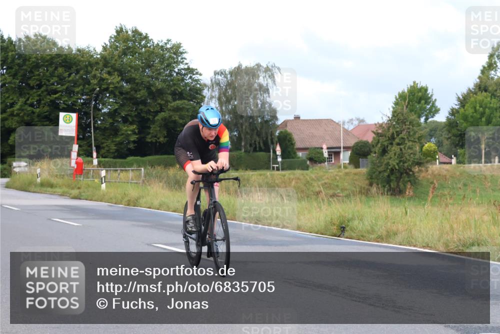 25.08.2024 - Elbe Triathlon Hamburg Fuchs,  Jonas http://msf.ph/oto/6835705 25.08.2024 08:43:00 Radfahren 61, 52, 84 meine-sportfotos.de
