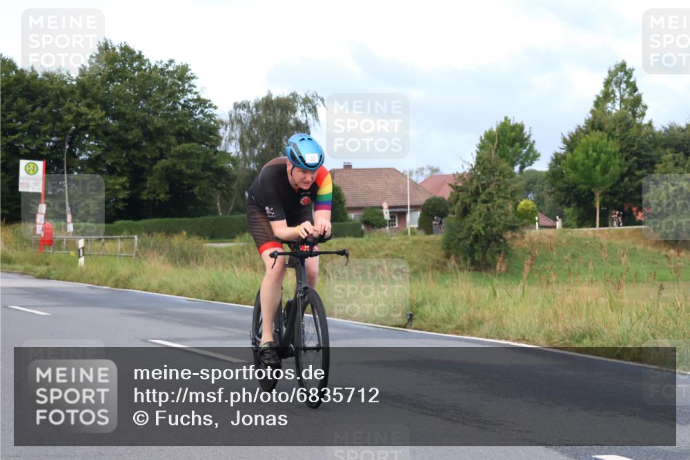25.08.2024 - Elbe Triathlon Hamburg Fuchs,  Jonas http://msf.ph/oto/6835712 25.08.2024 08:43:00 Radfahren 61, 52, 84 meine-sportfotos.de