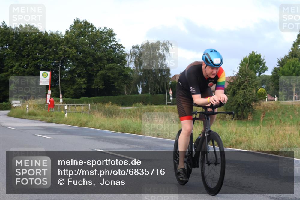 25.08.2024 - Elbe Triathlon Hamburg Fuchs,  Jonas http://msf.ph/oto/6835716 25.08.2024 08:43:00 Radfahren 61, 52, 84 meine-sportfotos.de