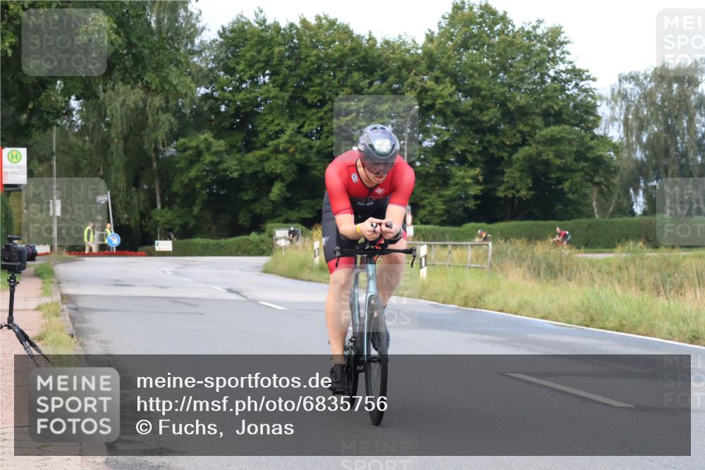 25.08.2024 - Elbe Triathlon Hamburg Fuchs,  Jonas http://msf.ph/oto/6835756 25.08.2024 08:43:05 Radfahren 52, 84, 35 meine-sportfotos.de