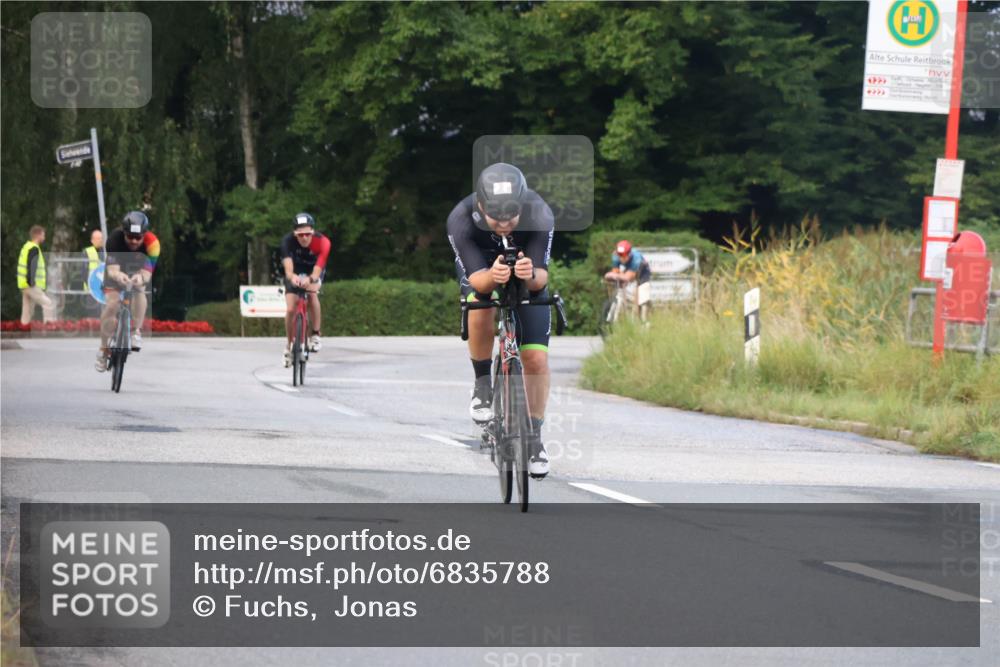 25.08.2024 - Elbe Triathlon Hamburg Fuchs,  Jonas http://msf.ph/oto/6835788 25.08.2024 08:43:10 Radfahren 84, 35, 94, 64, 86 meine-sportfotos.de
