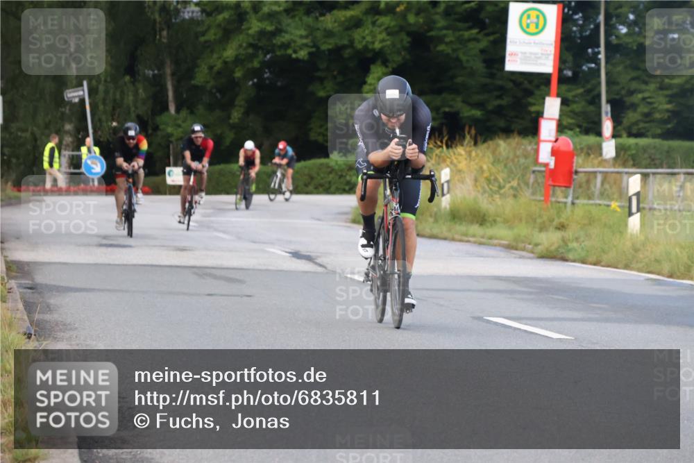 25.08.2024 - Elbe Triathlon Hamburg Fuchs,  Jonas http://msf.ph/oto/6835811 25.08.2024 08:43:10 Radfahren 84, 35, 94, 64, 86 meine-sportfotos.de