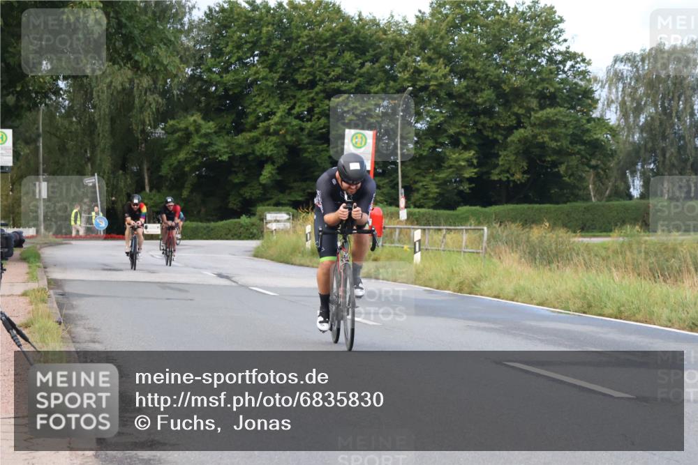 25.08.2024 - Elbe Triathlon Hamburg Fuchs,  Jonas http://msf.ph/oto/6835830 25.08.2024 08:43:11 Radfahren 35, 94, 64, 86 meine-sportfotos.de