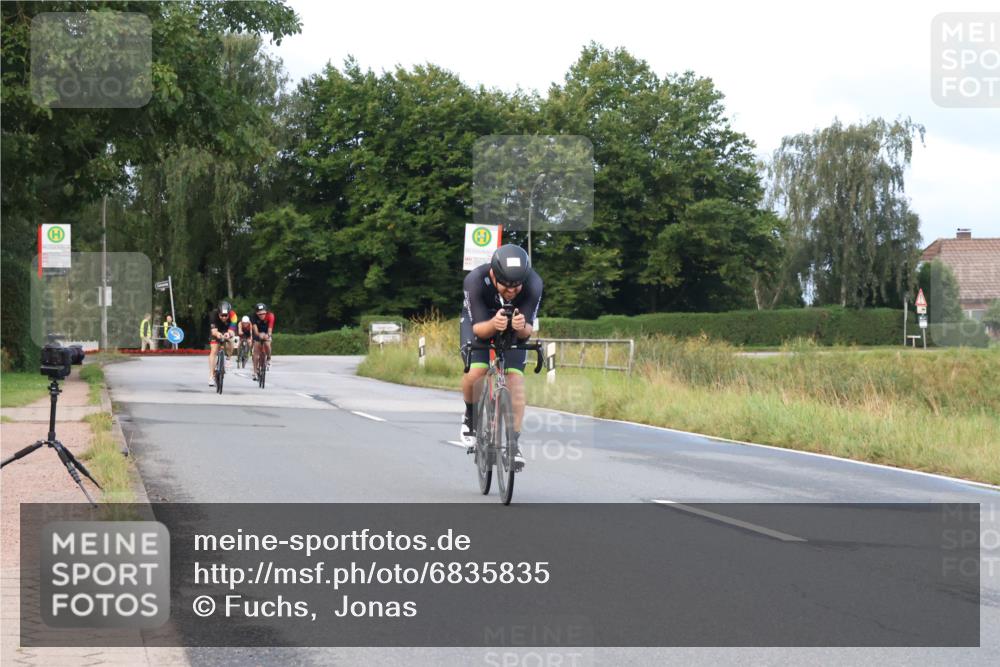 25.08.2024 - Elbe Triathlon Hamburg Fuchs,  Jonas http://msf.ph/oto/6835835 25.08.2024 08:43:11 Radfahren 35, 94, 64, 86 meine-sportfotos.de