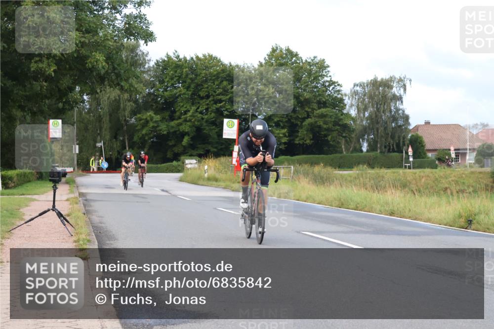 25.08.2024 - Elbe Triathlon Hamburg Fuchs,  Jonas http://msf.ph/oto/6835842 25.08.2024 08:43:11 Radfahren 35, 94, 64, 86 meine-sportfotos.de