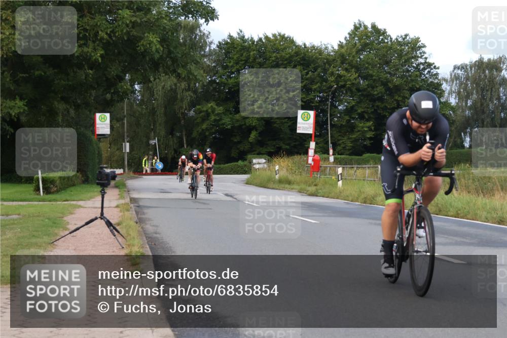25.08.2024 - Elbe Triathlon Hamburg Fuchs,  Jonas http://msf.ph/oto/6835854 25.08.2024 08:43:12 Radfahren 35, 94, 64, 86, 33 meine-sportfotos.de