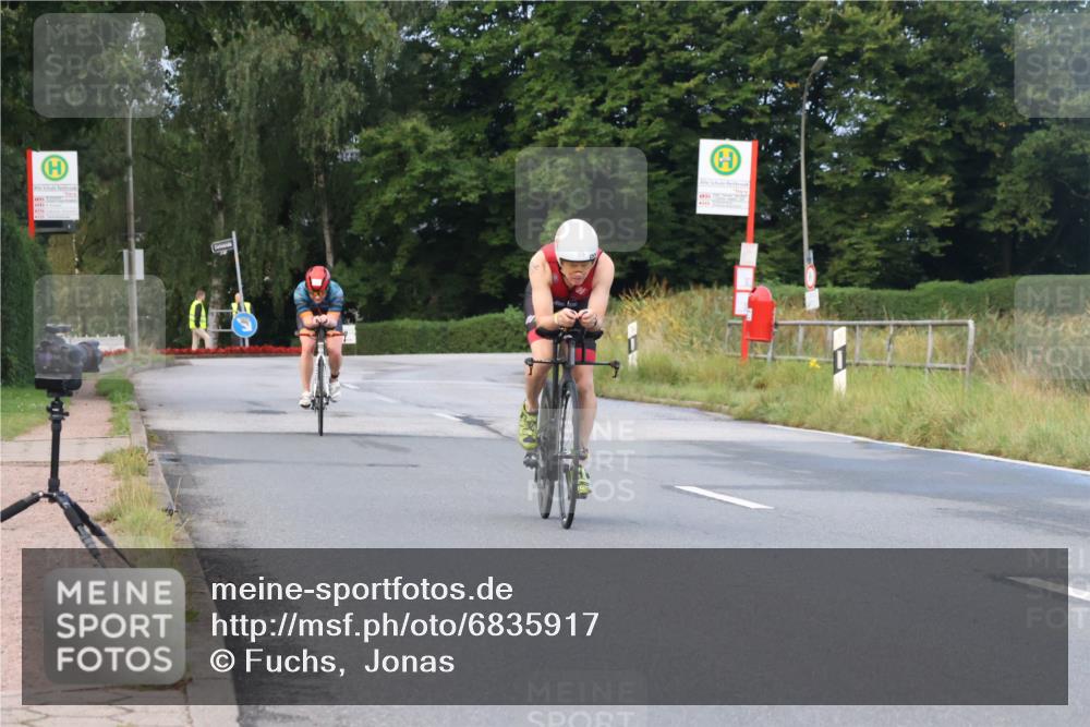 25.08.2024 - Elbe Triathlon Hamburg Fuchs,  Jonas http://msf.ph/oto/6835917 25.08.2024 08:43:16 Radfahren 35, 94, 64, 86, 33, 58 meine-sportfotos.de