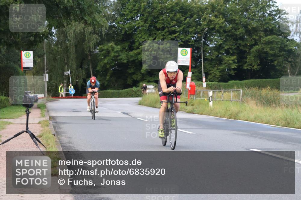 25.08.2024 - Elbe Triathlon Hamburg Fuchs,  Jonas http://msf.ph/oto/6835920 25.08.2024 08:43:16 Radfahren 35, 94, 64, 86, 33, 58 meine-sportfotos.de