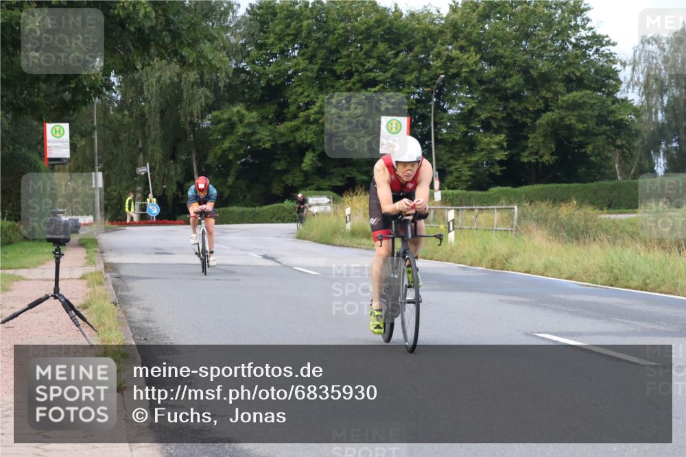 25.08.2024 - Elbe Triathlon Hamburg Fuchs,  Jonas http://msf.ph/oto/6835930 25.08.2024 08:43:16 Radfahren 35, 94, 64, 86, 33, 58 meine-sportfotos.de