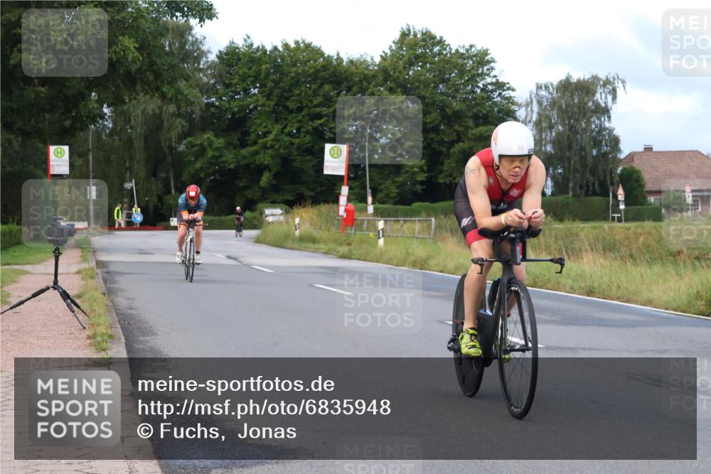 25.08.2024 - Elbe Triathlon Hamburg Fuchs,  Jonas http://msf.ph/oto/6835948 25.08.2024 08:43:17 Radfahren 35, 94, 64, 86, 33, 58 meine-sportfotos.de