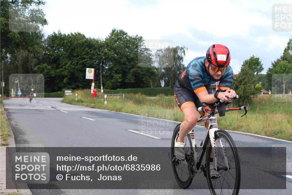 25.08.2024 - Elbe Triathlon Hamburg Fuchs,  Jonas http://msf.ph/oto/6835986 25.08.2024 08:43:19 Radfahren 94, 64, 86, 33, 58 meine-sportfotos.de