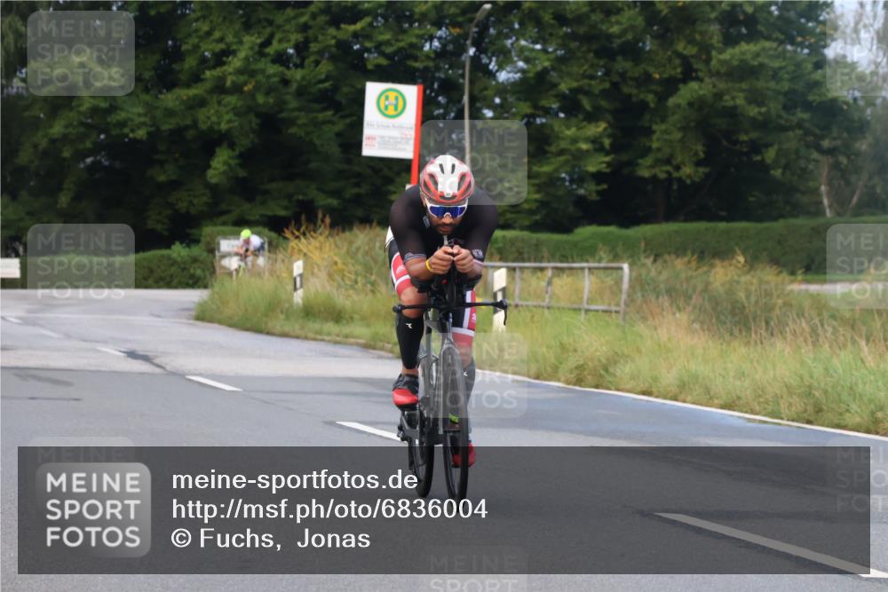 25.08.2024 - Elbe Triathlon Hamburg Fuchs,  Jonas http://msf.ph/oto/6836004 25.08.2024 08:43:23 Radfahren 33, 58 meine-sportfotos.de