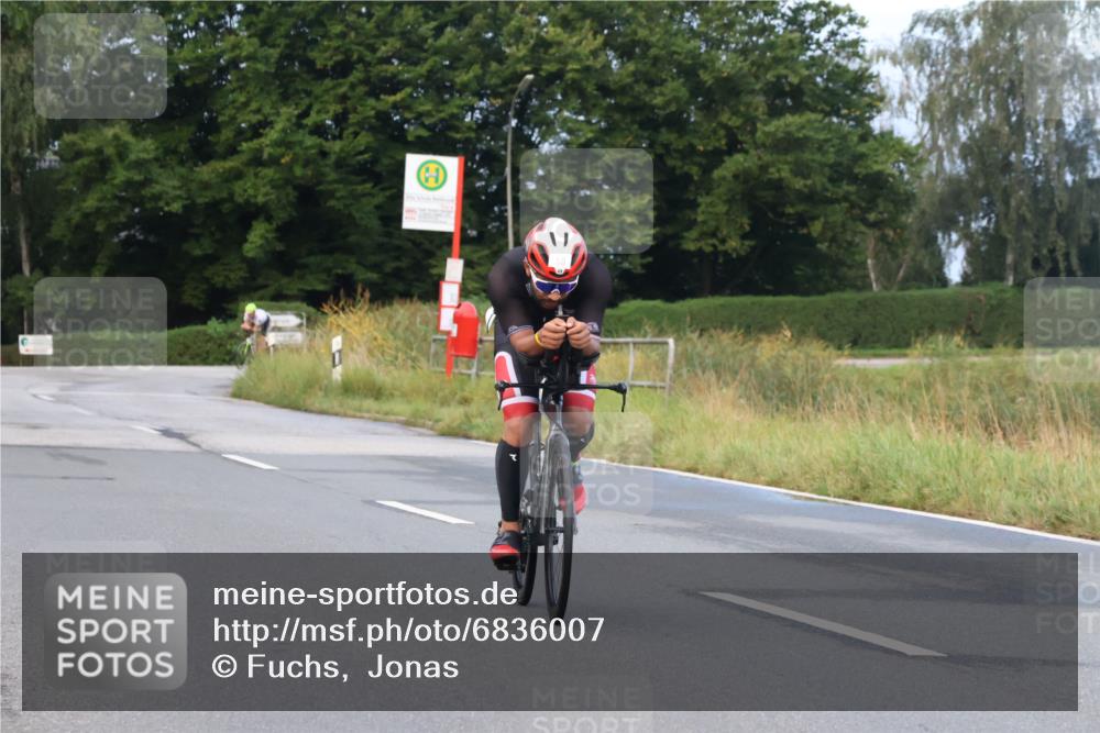 25.08.2024 - Elbe Triathlon Hamburg Fuchs,  Jonas http://msf.ph/oto/6836007 25.08.2024 08:43:23 Radfahren 33, 58 meine-sportfotos.de