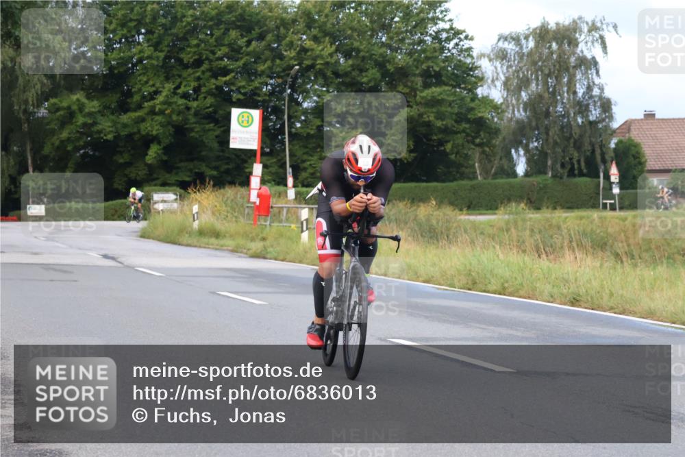 25.08.2024 - Elbe Triathlon Hamburg Fuchs,  Jonas http://msf.ph/oto/6836013 25.08.2024 08:43:23 Radfahren 33, 58 meine-sportfotos.de