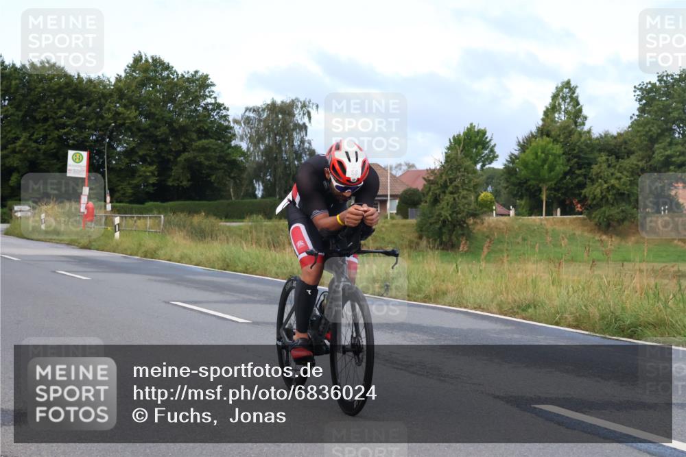25.08.2024 - Elbe Triathlon Hamburg Fuchs,  Jonas http://msf.ph/oto/6836024 25.08.2024 08:43:23 Radfahren 33, 58 meine-sportfotos.de