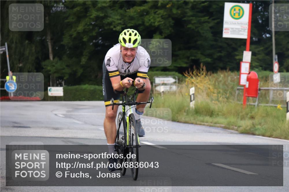 25.08.2024 - Elbe Triathlon Hamburg Fuchs,  Jonas http://msf.ph/oto/6836043 25.08.2024 08:43:30 Radfahren 69, 83 meine-sportfotos.de