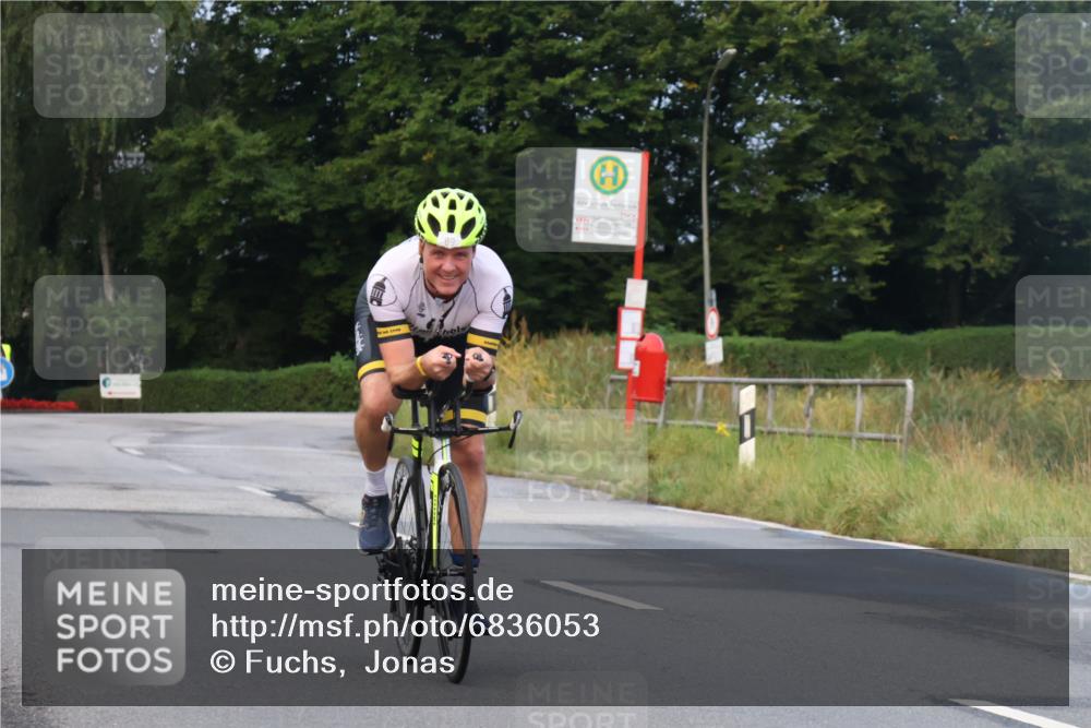 25.08.2024 - Elbe Triathlon Hamburg Fuchs,  Jonas http://msf.ph/oto/6836053 25.08.2024 08:43:31 Radfahren 69, 83 meine-sportfotos.de