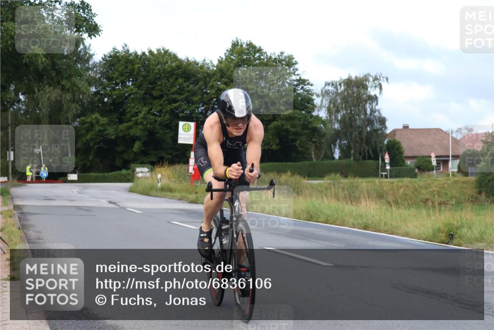 25.08.2024 - Elbe Triathlon Hamburg Fuchs,  Jonas http://msf.ph/oto/6836106 25.08.2024 08:43:35 Radfahren 69, 83 meine-sportfotos.de