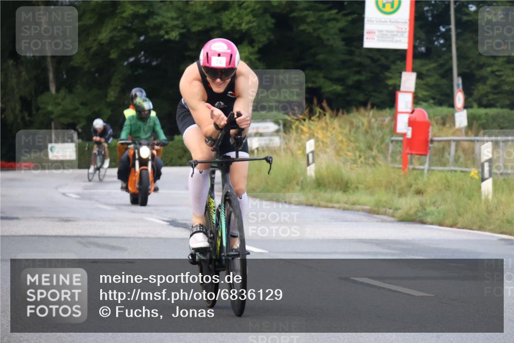25.08.2024 - Elbe Triathlon Hamburg Fuchs,  Jonas http://msf.ph/oto/6836129 25.08.2024 08:43:52 Radfahren 74, 41 meine-sportfotos.de