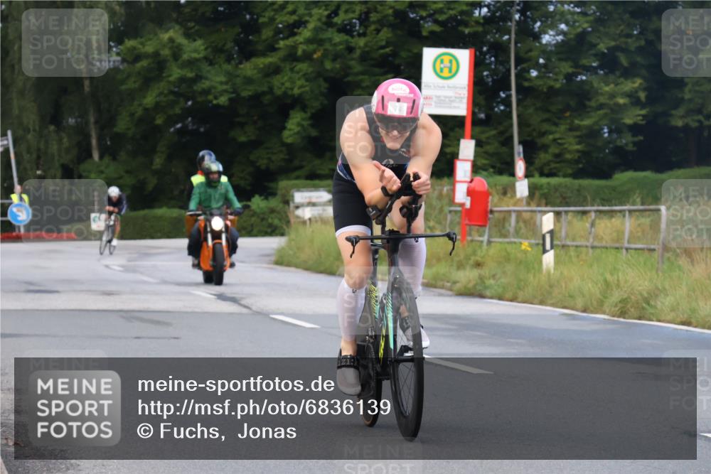 25.08.2024 - Elbe Triathlon Hamburg Fuchs,  Jonas http://msf.ph/oto/6836139 25.08.2024 08:43:52 Radfahren 74, 41 meine-sportfotos.de