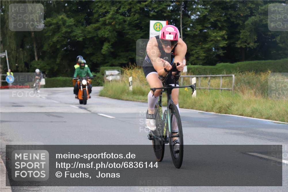 25.08.2024 - Elbe Triathlon Hamburg Fuchs,  Jonas http://msf.ph/oto/6836144 25.08.2024 08:43:52 Radfahren 74, 41 meine-sportfotos.de