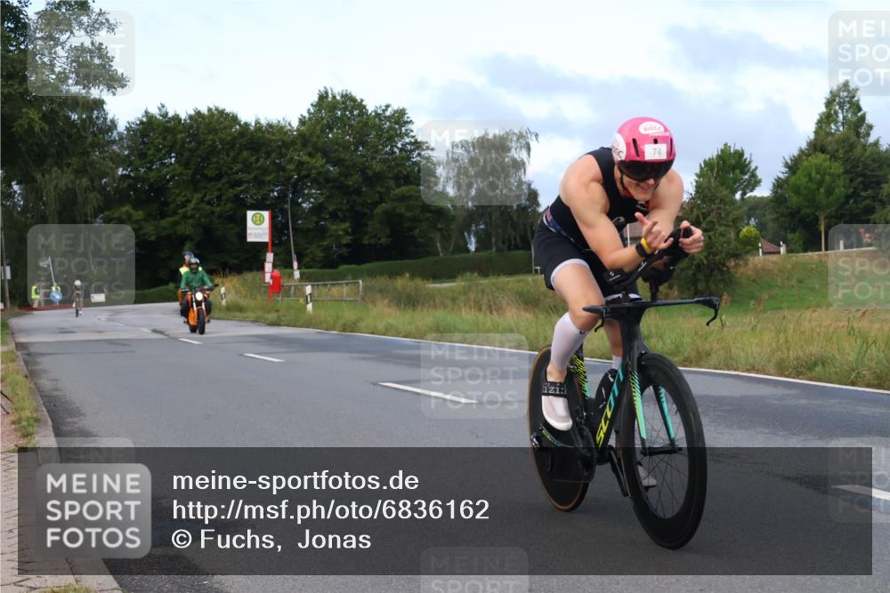 25.08.2024 - Elbe Triathlon Hamburg Fuchs,  Jonas http://msf.ph/oto/6836162 25.08.2024 08:43:53 Radfahren 74, 41 meine-sportfotos.de