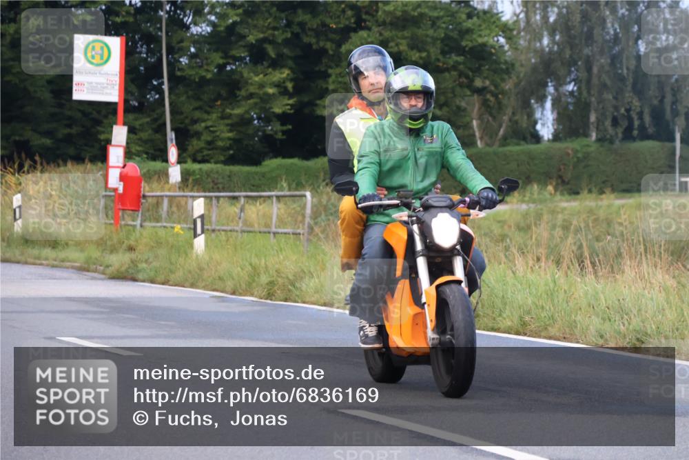 25.08.2024 - Elbe Triathlon Hamburg Fuchs,  Jonas http://msf.ph/oto/6836169 25.08.2024 08:43:54 Radfahren 74, 41 meine-sportfotos.de