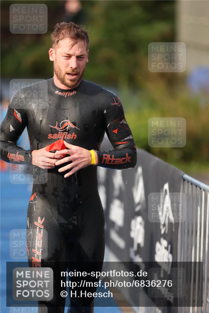 25.08.2024 - Elbe Triathlon Hamburg H.Heesch http://msf.ph/oto/6836276 25.08.2024 08:35:44 Schwimmen 59, 72, 74, 87, 98 meine-sportfotos.de