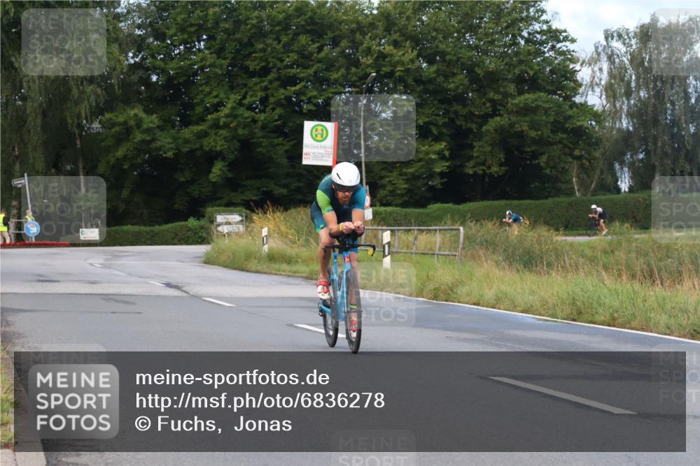 25.08.2024 - Elbe Triathlon Hamburg Fuchs,  Jonas http://msf.ph/oto/6836278 25.08.2024 08:44:24 Radfahren 45 meine-sportfotos.de