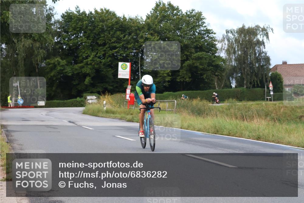 25.08.2024 - Elbe Triathlon Hamburg Fuchs,  Jonas http://msf.ph/oto/6836282 25.08.2024 08:44:24 Radfahren 45 meine-sportfotos.de