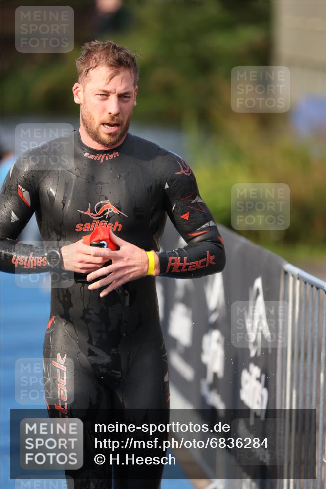 25.08.2024 - Elbe Triathlon Hamburg H.Heesch http://msf.ph/oto/6836284 25.08.2024 08:35:44 Schwimmen 59, 72, 74, 87, 98 meine-sportfotos.de