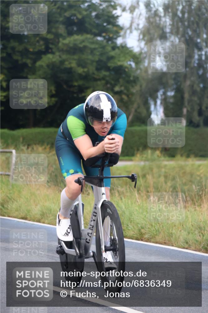 25.08.2024 - Elbe Triathlon Hamburg Fuchs,  Jonas http://msf.ph/oto/6836349 25.08.2024 08:44:32 Radfahren 46, 55 meine-sportfotos.de