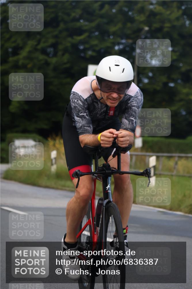 25.08.2024 - Elbe Triathlon Hamburg Fuchs,  Jonas http://msf.ph/oto/6836387 25.08.2024 08:44:35 Radfahren 46, 55, 54 meine-sportfotos.de