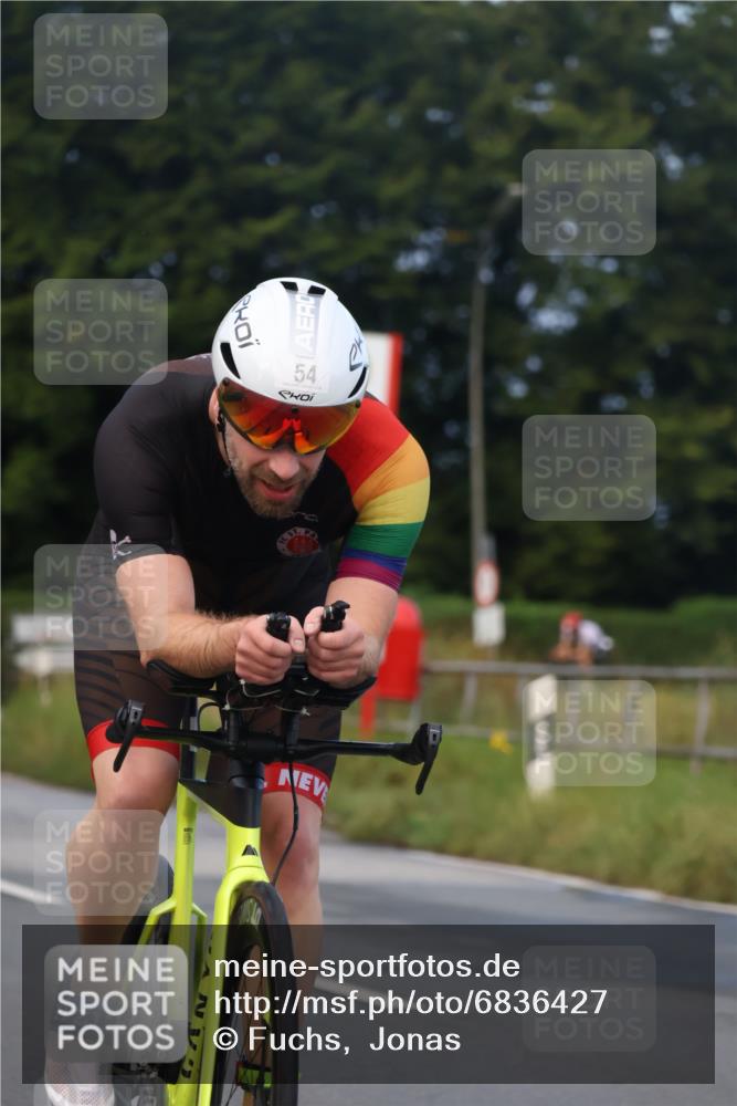 25.08.2024 - Elbe Triathlon Hamburg Fuchs,  Jonas http://msf.ph/oto/6836427 25.08.2024 08:44:40 Radfahren 55, 54, 87 meine-sportfotos.de