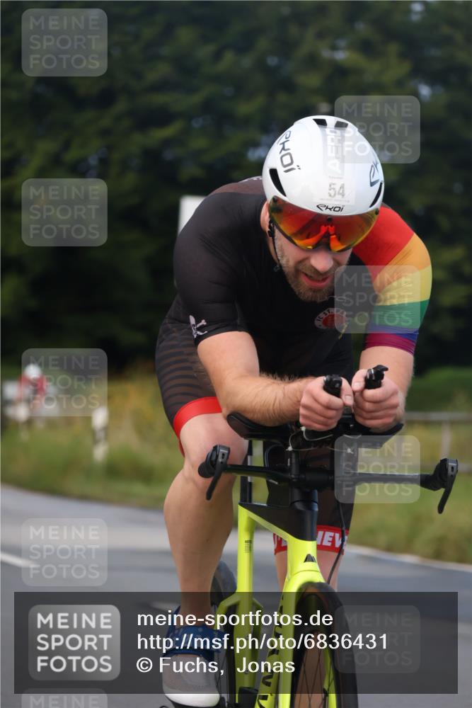 25.08.2024 - Elbe Triathlon Hamburg Fuchs,  Jonas http://msf.ph/oto/6836431 25.08.2024 08:44:40 Radfahren 55, 54, 87 meine-sportfotos.de