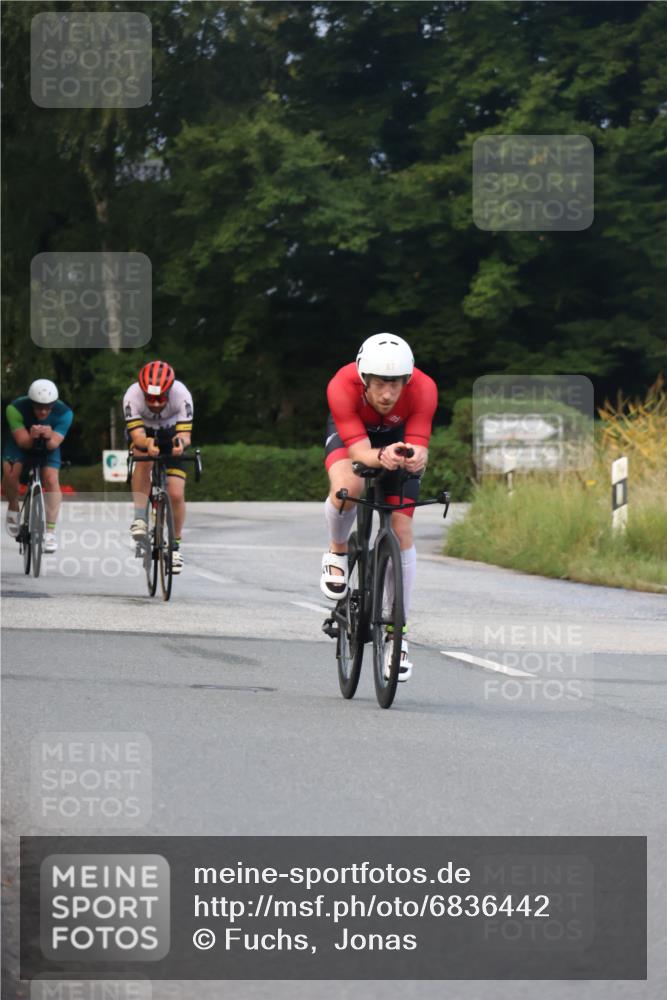 25.08.2024 - Elbe Triathlon Hamburg Fuchs,  Jonas http://msf.ph/oto/6836442 25.08.2024 08:44:46 Radfahren 87, 70, 43 meine-sportfotos.de