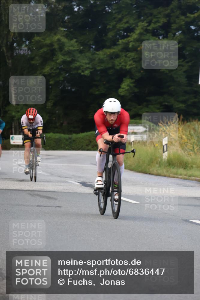 25.08.2024 - Elbe Triathlon Hamburg Fuchs,  Jonas http://msf.ph/oto/6836447 25.08.2024 08:44:46 Radfahren 87, 70, 43 meine-sportfotos.de