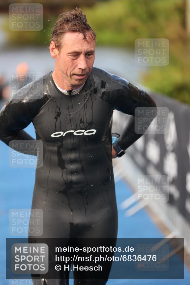 25.08.2024 - Elbe Triathlon Hamburg H.Heesch http://msf.ph/oto/6836476 25.08.2024 08:35:58 Schwimmen 45, 54, 72, 87, 88, 98 meine-sportfotos.de