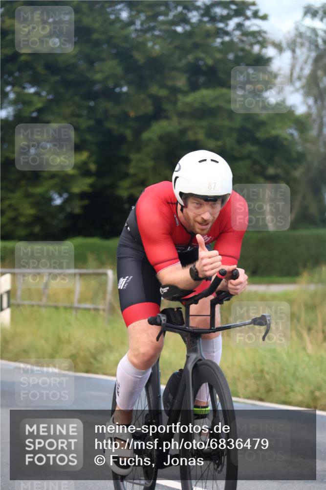 25.08.2024 - Elbe Triathlon Hamburg Fuchs,  Jonas http://msf.ph/oto/6836479 25.08.2024 08:44:47 Radfahren 87, 70, 43 meine-sportfotos.de