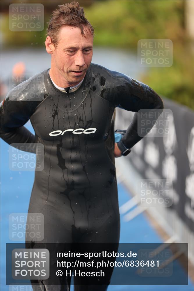 25.08.2024 - Elbe Triathlon Hamburg H.Heesch http://msf.ph/oto/6836481 25.08.2024 08:35:58 Schwimmen 45, 54, 72, 87, 88, 98 meine-sportfotos.de