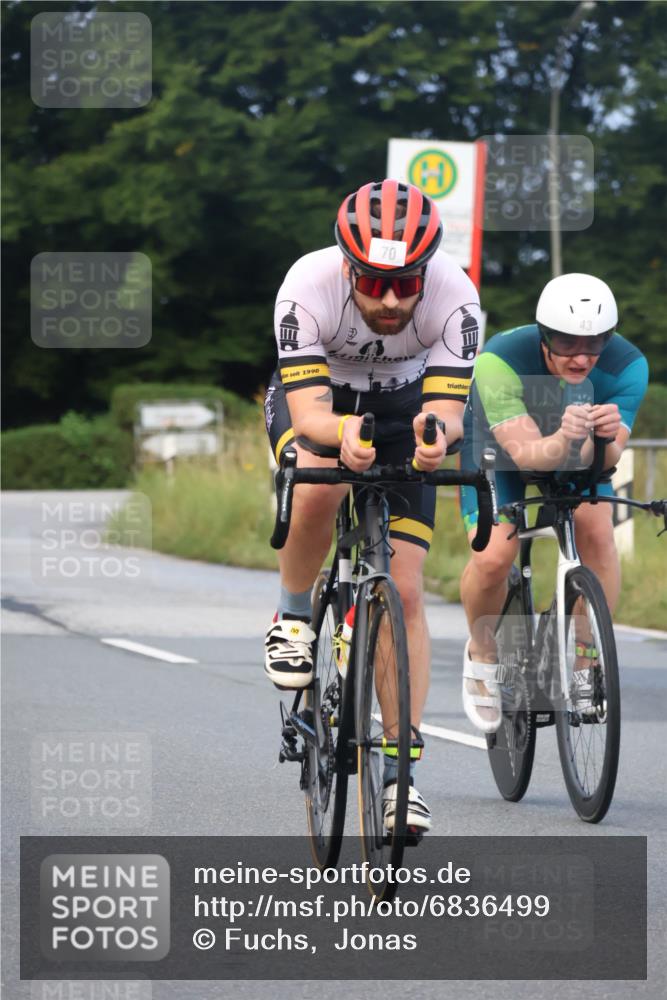 25.08.2024 - Elbe Triathlon Hamburg Fuchs,  Jonas http://msf.ph/oto/6836499 25.08.2024 08:44:49 Radfahren 87, 70, 43 meine-sportfotos.de