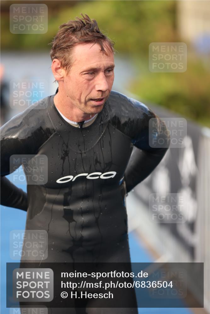 25.08.2024 - Elbe Triathlon Hamburg H.Heesch http://msf.ph/oto/6836504 25.08.2024 08:35:59 Schwimmen 45, 54, 72, 87, 88, 98 meine-sportfotos.de