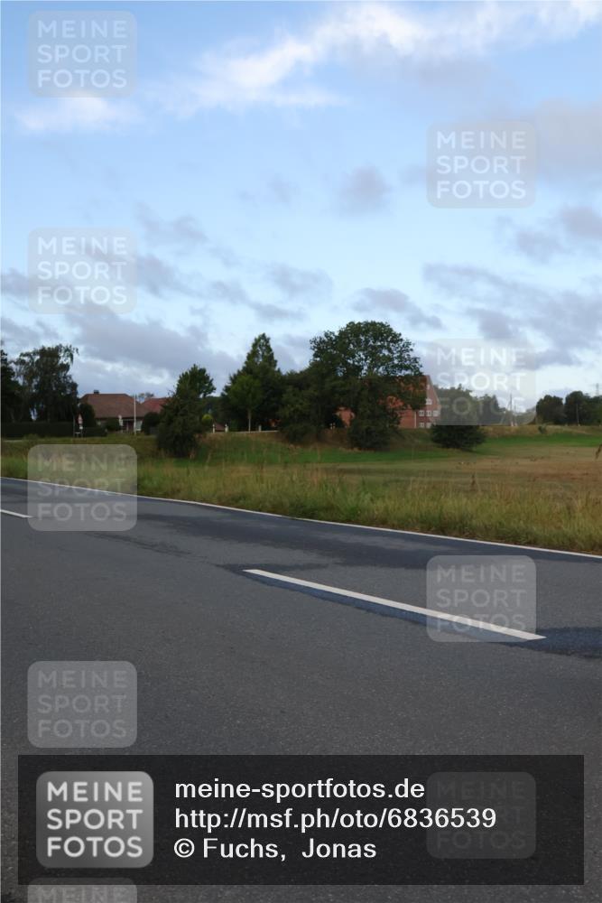 25.08.2024 - Elbe Triathlon Hamburg Fuchs,  Jonas http://msf.ph/oto/6836539 25.08.2024 08:44:50 Radfahren 87, 70, 43 meine-sportfotos.de
